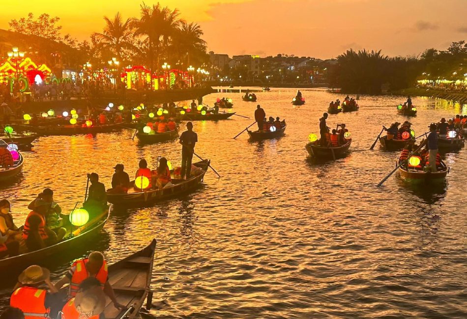 4 Days Explore Central Vietnam From Manila with Flight