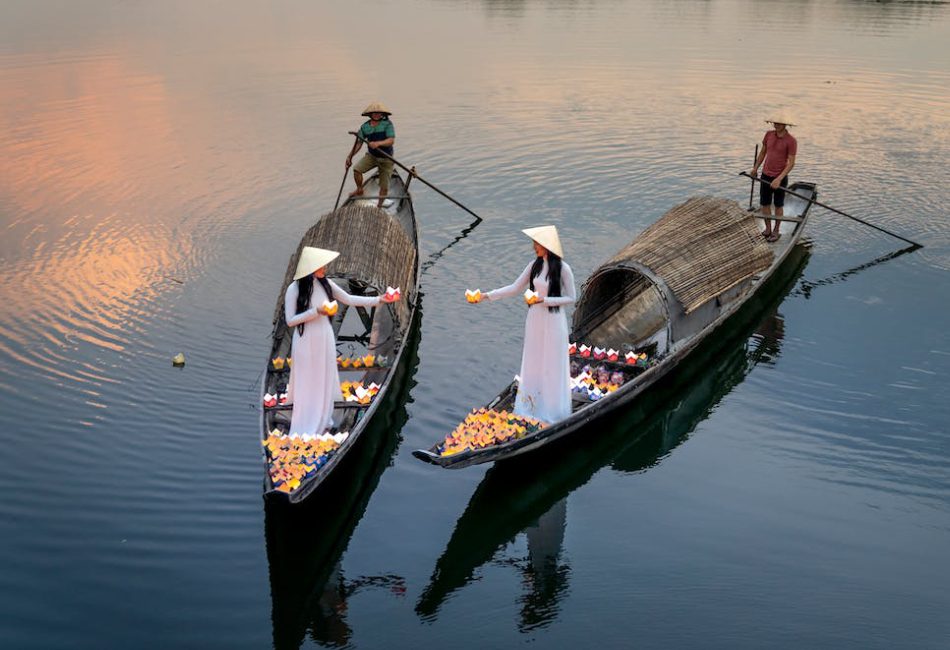 hue tours