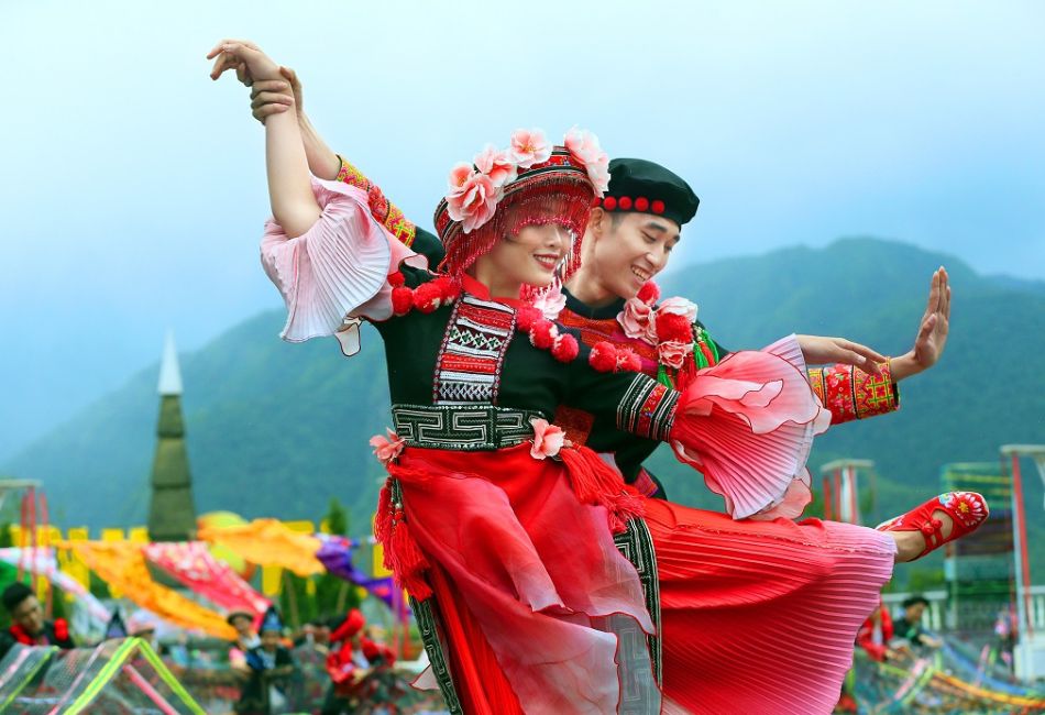 Vietnamese Traditional Dance