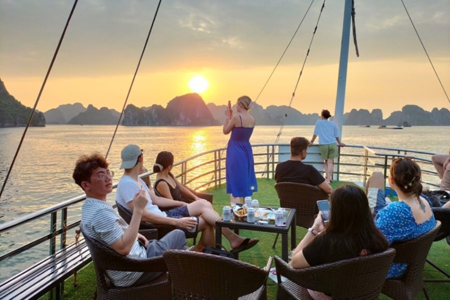 things to do in ha long bay