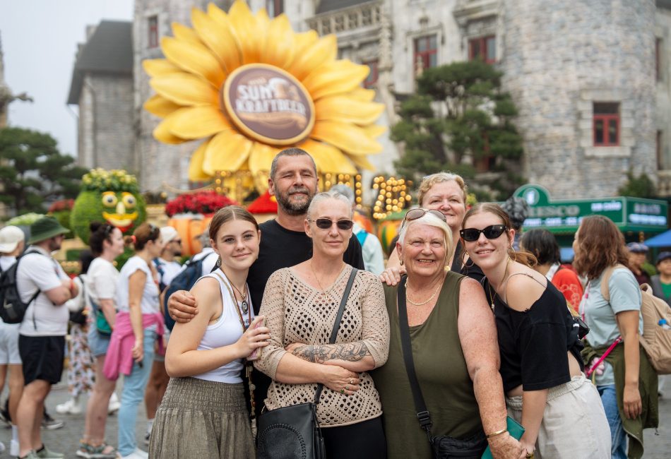 Ba Na Hills Tour From Da Nang – Deluxe Group Tour