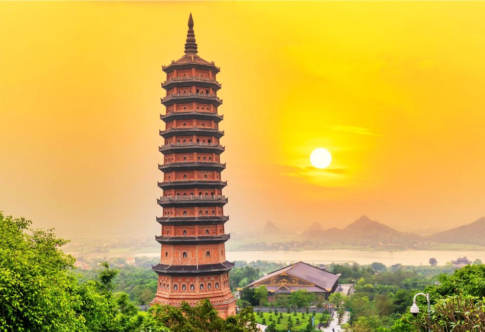 Vietnam 7 Day Tour Package From India: Visit North to Central