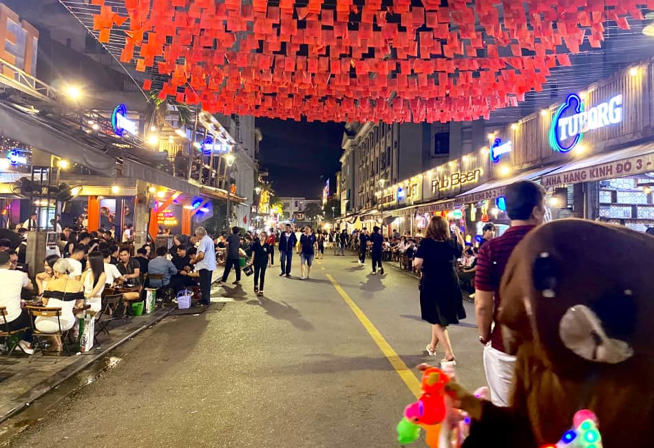 Hue Night Walking Street